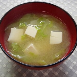 キャベツとお豆腐のお味噌汁✧˖°